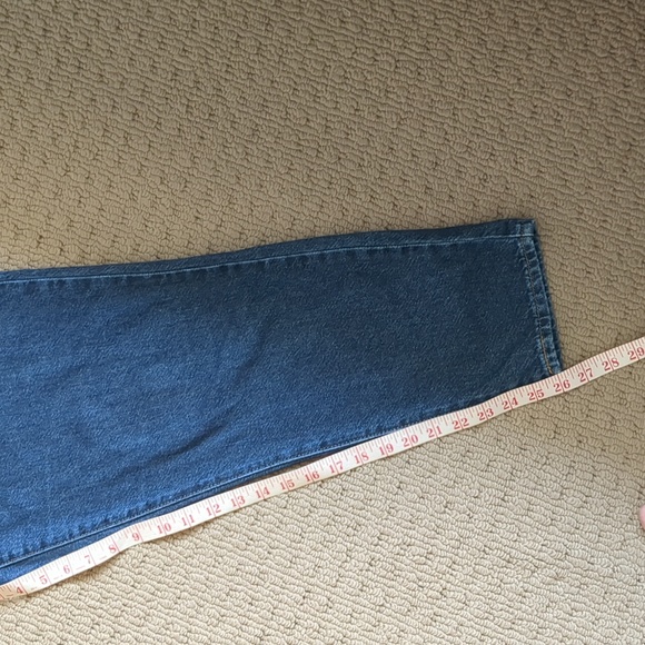 Levi's s31 High Waist Mom Jeans - Picture 7 of 7